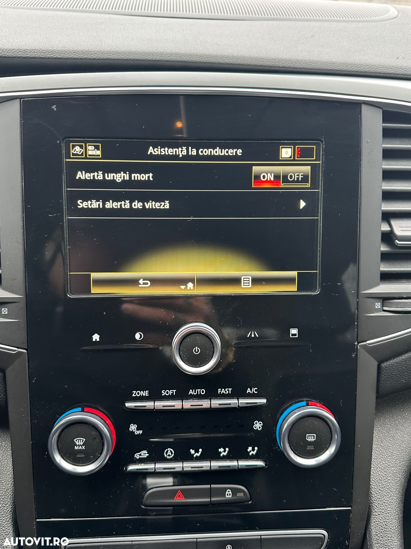 Renault Talisman Grandtour BLUE dCi 160 EDC INTENS - 24