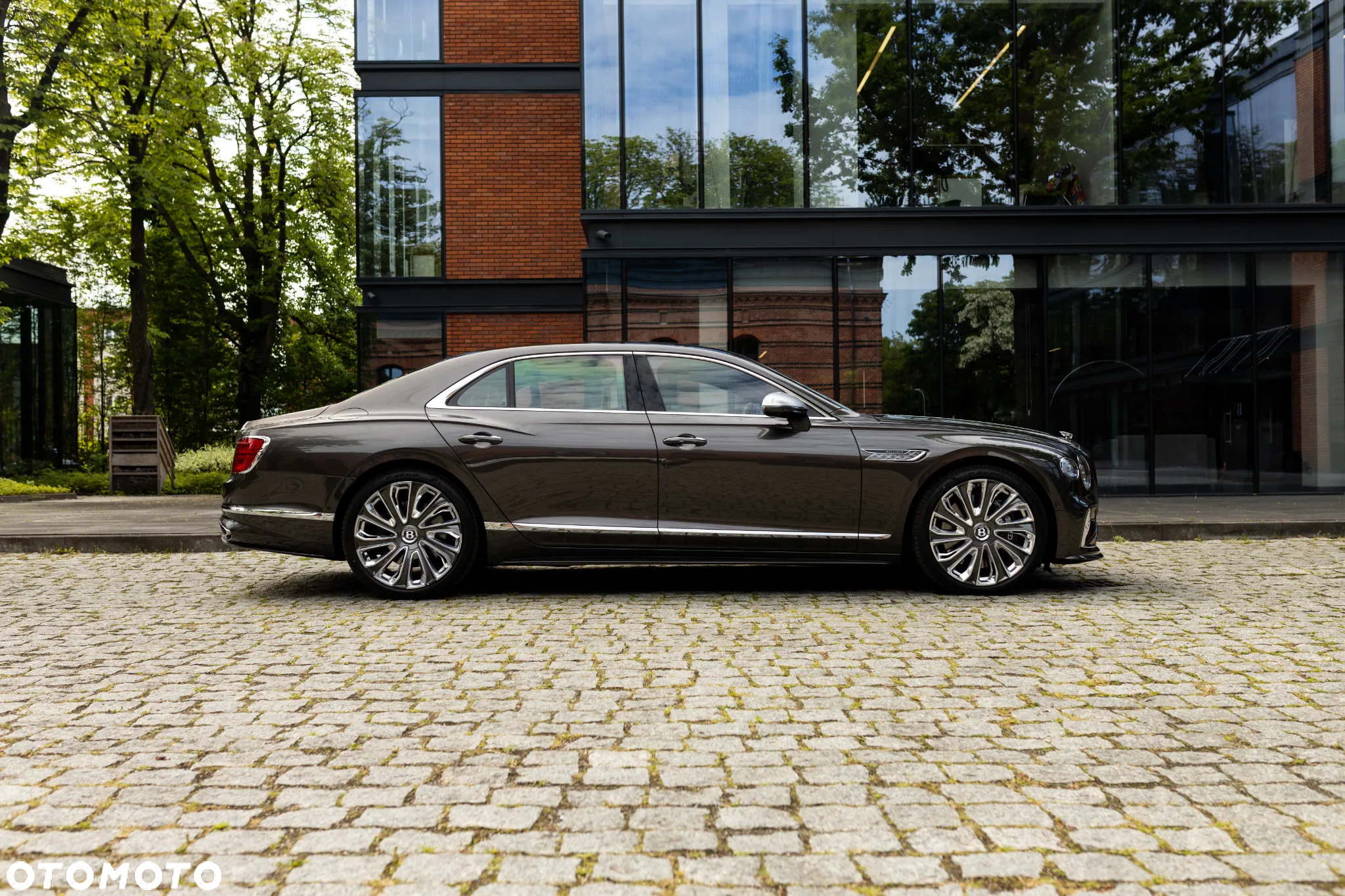 Bentley Flying Spur - 3