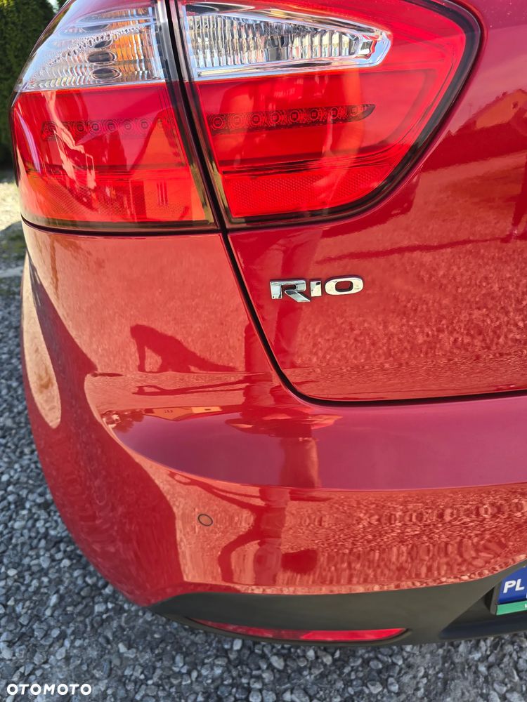 Kia Rio 1.4 L - 10