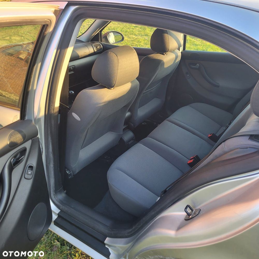 Seat Leon 1.6 Signo - 22