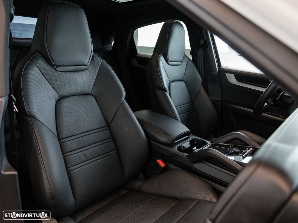 Porsche Cayenne Coupé S E-Hybrid - 28