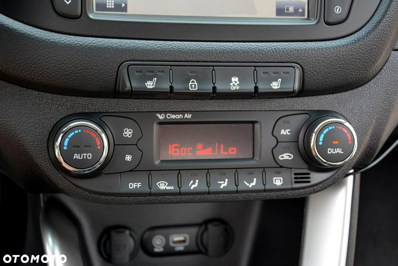 Kia Ceed 1.6 GDI ISG SW Platinum Edition - 26