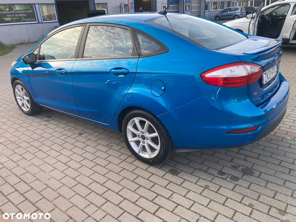 Ford Fiesta - 16