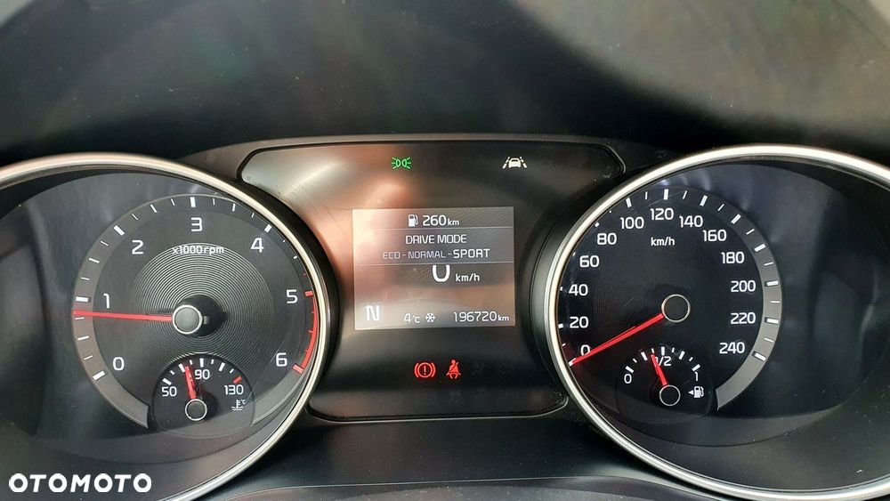 Kia Ceed - 32