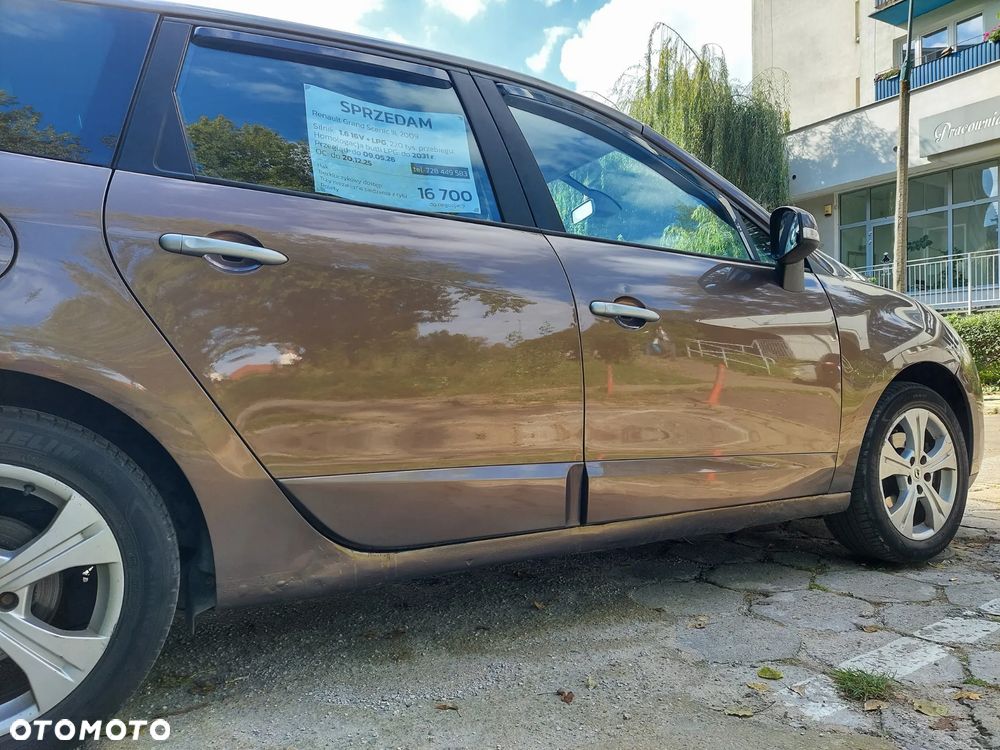 Renault Grand Scenic - 3