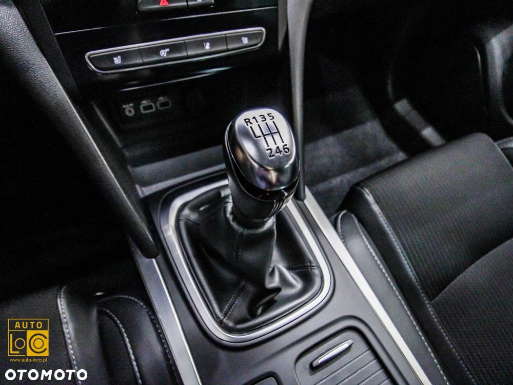 Renault Megane 1.3 TCe FAP Zen - 27