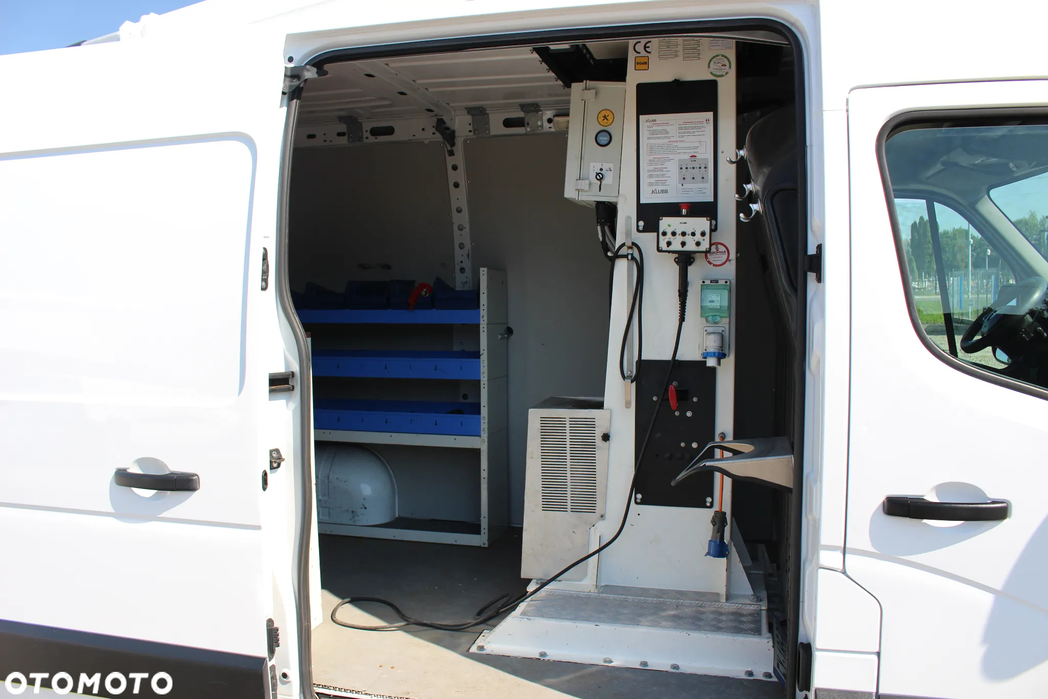 Renault MASTER 2.3 DCI 145 KM*/PODNOŚNIK KOSZOWY KLUBB 12.5M/*SERWIS*/ STAN IDEALNY / - 28