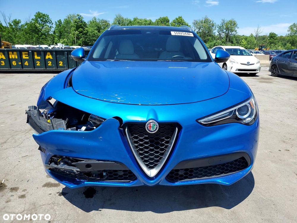 Alfa Romeo Stelvio 2.0 Turbo 16V AT8-Q4 Ti - 8