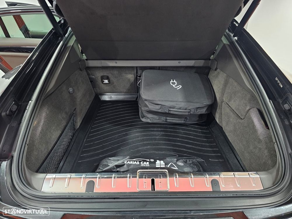 Porsche Panamera 4 E-Hybrid - 22