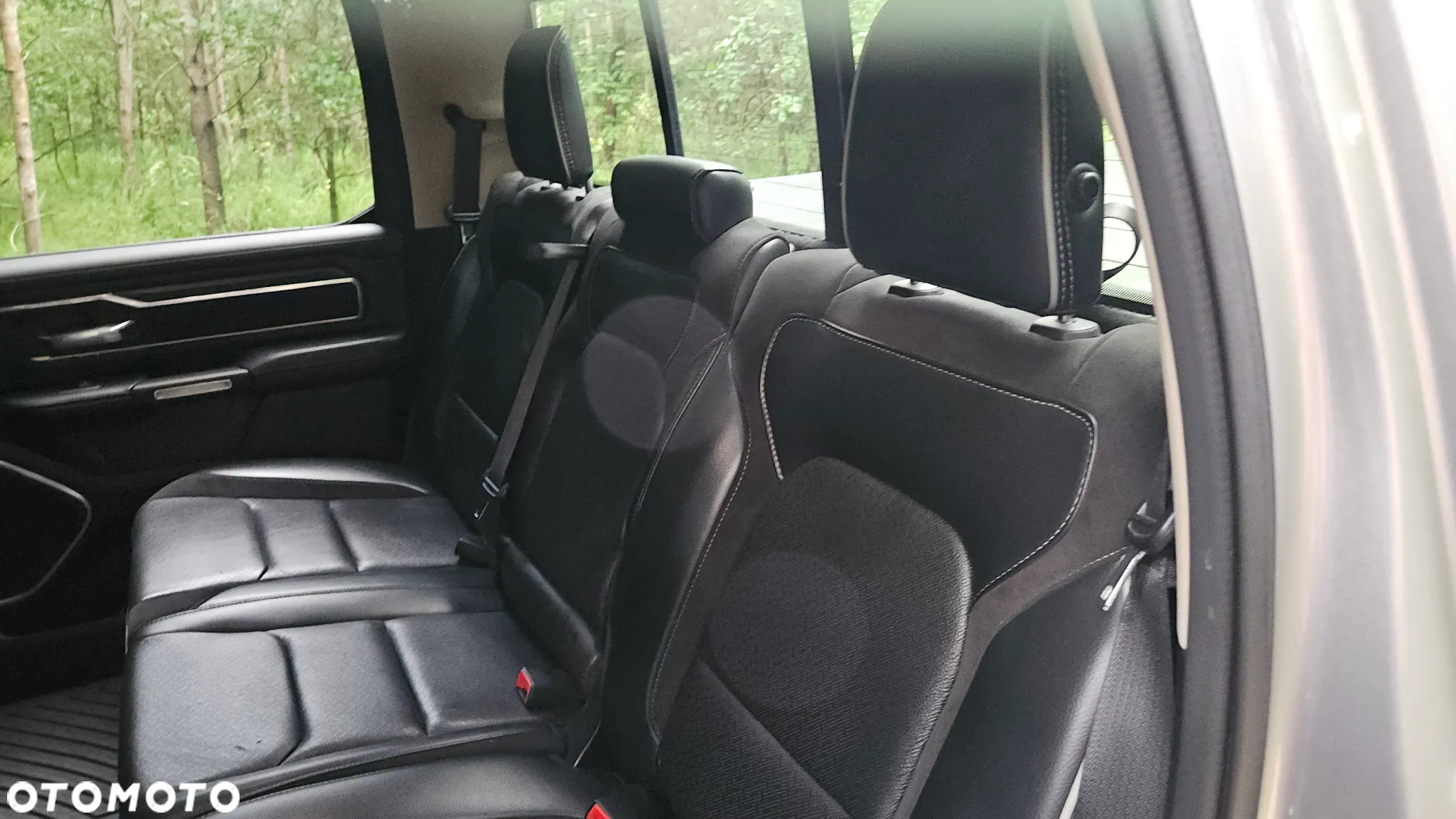 Dodge RAM 1500 5.7 4x4 - 17