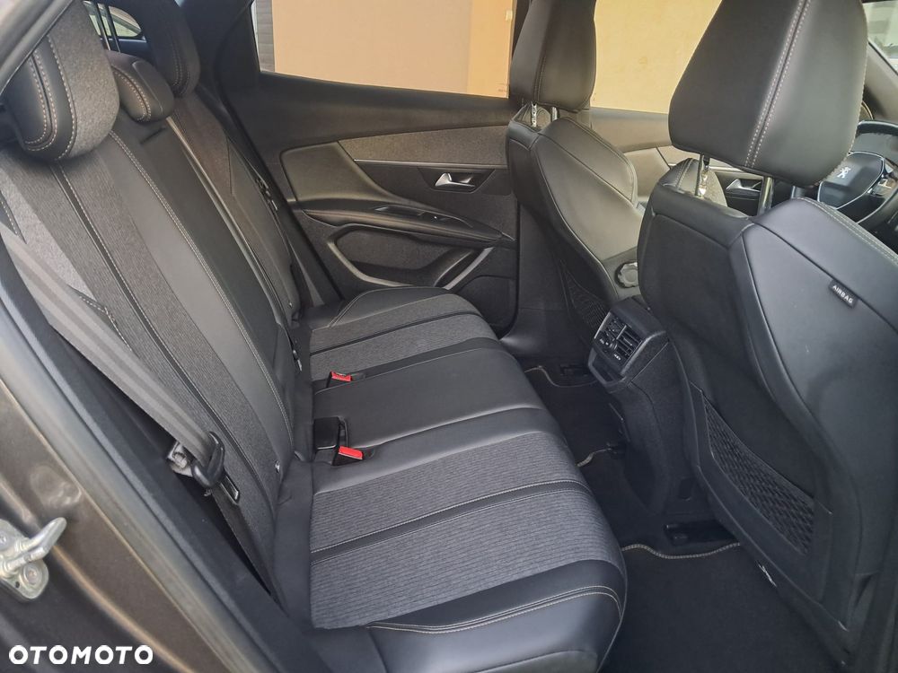 Peugeot 3008 1.2 PureTech GT S&S - 17