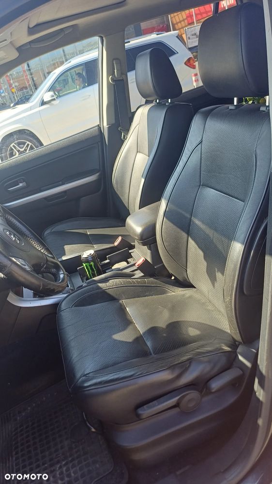 Suzuki Grand Vitara 2.0 - 13