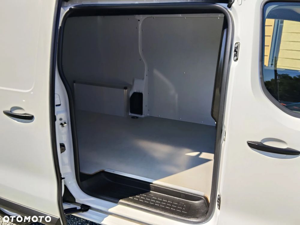 Opel Vivaro - 25