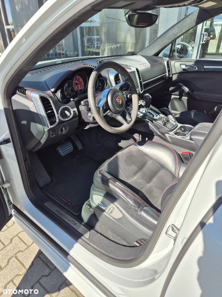 Porsche Cayenne GTS - 22