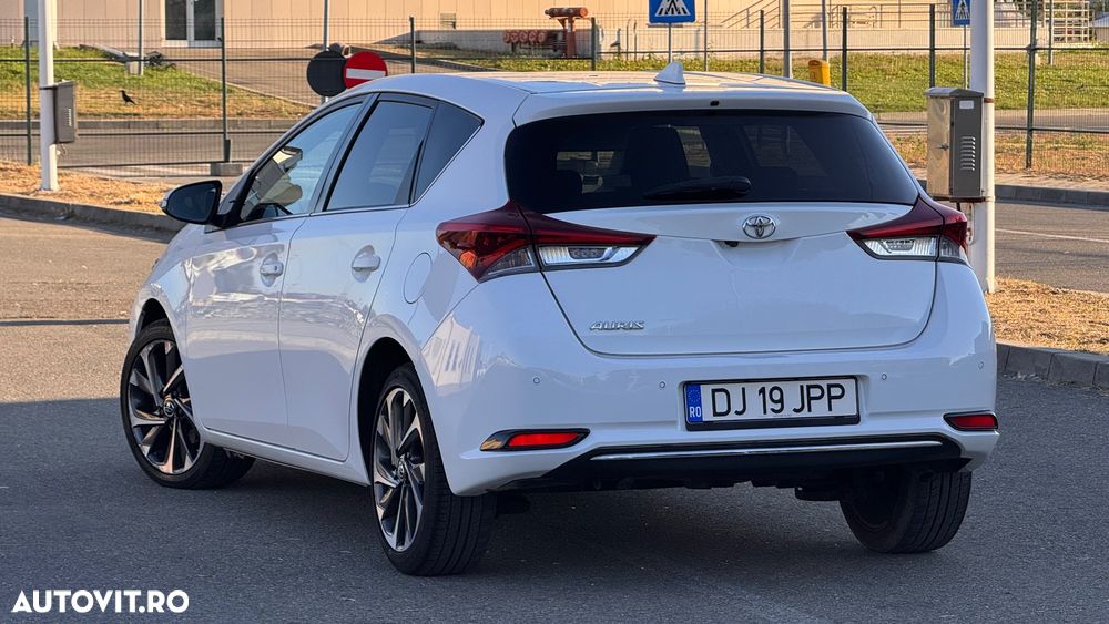 Toyota Auris - 11