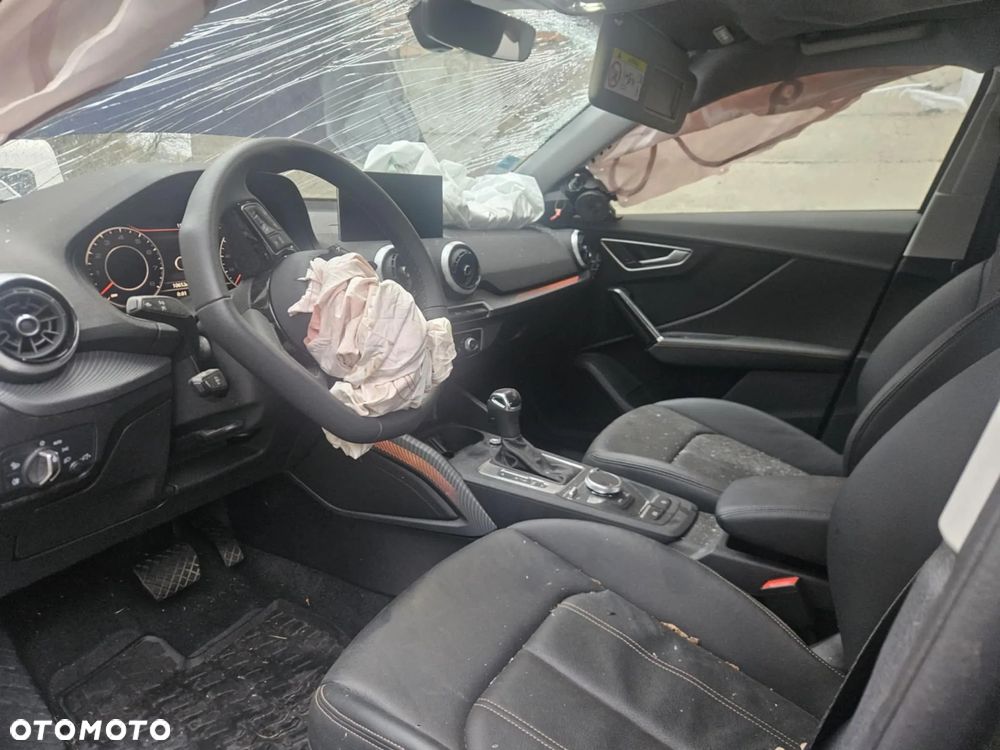 Audi Q2 35 TFSI S tronic design - 14