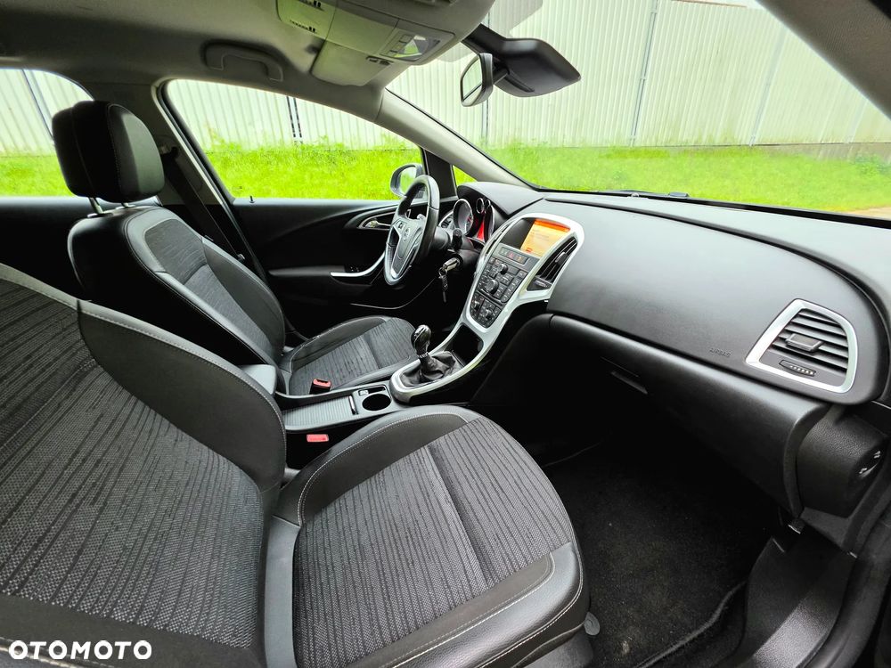 Opel Astra 1.4 Turbo Cosmo - 29