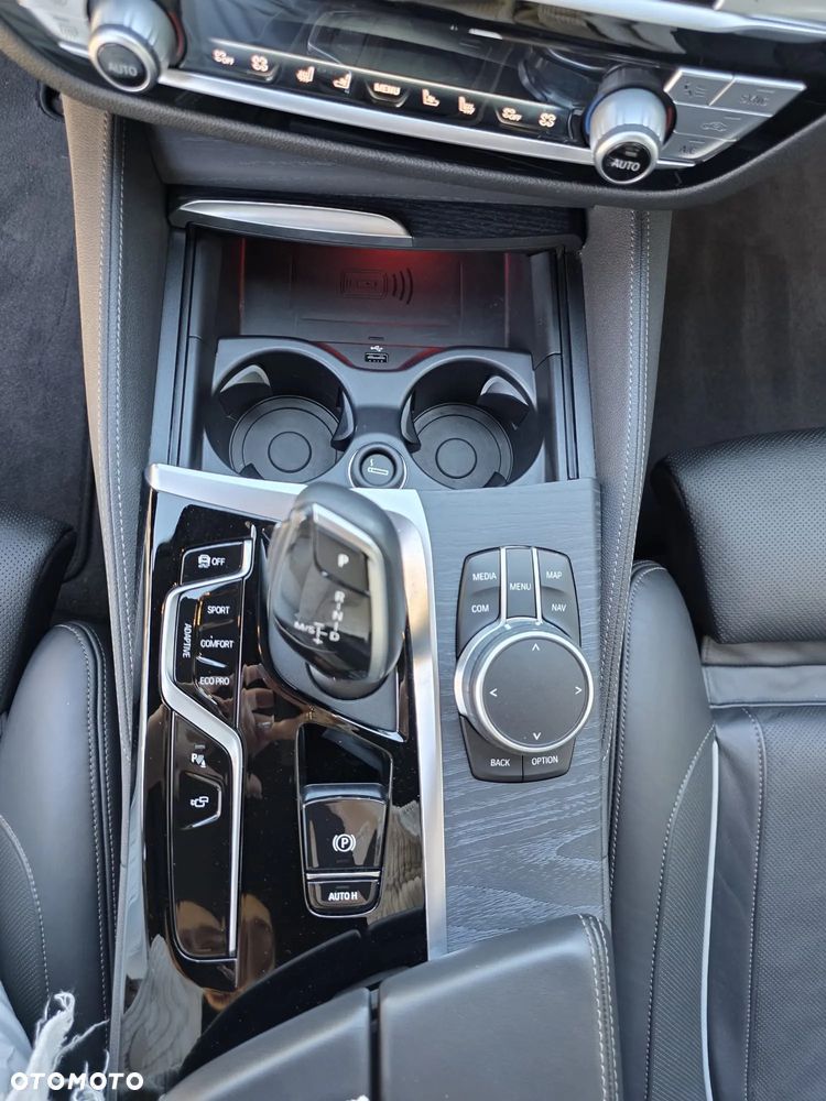 BMW Seria 5 540i xDrive mHEV M Sport sport - 24