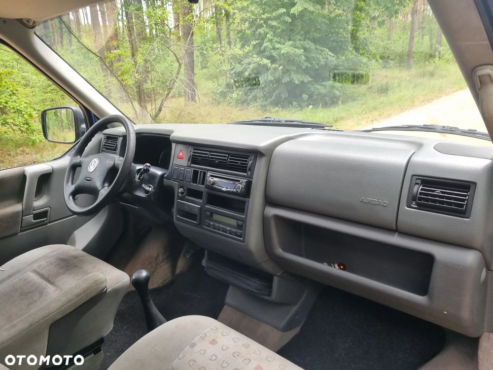 Volkswagen Multivan - 17