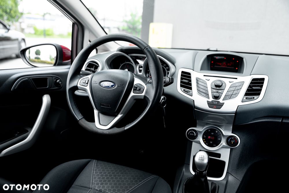 Ford Fiesta 1.6 Ti-VCT Titanium - 28