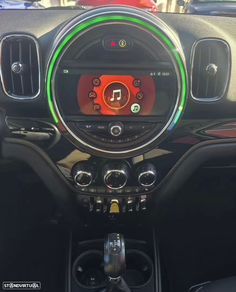 MINI Countryman Cooper SE ALL4 Auto - 27