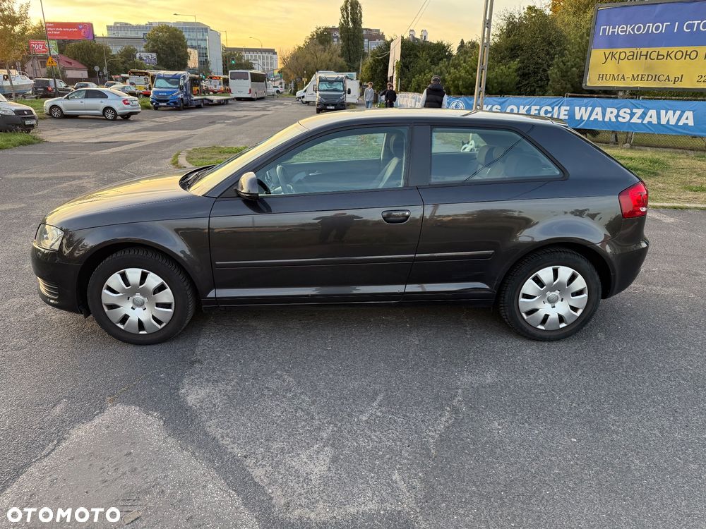 Audi A3 3-drzwiowe 1.6 Ambiente - 8