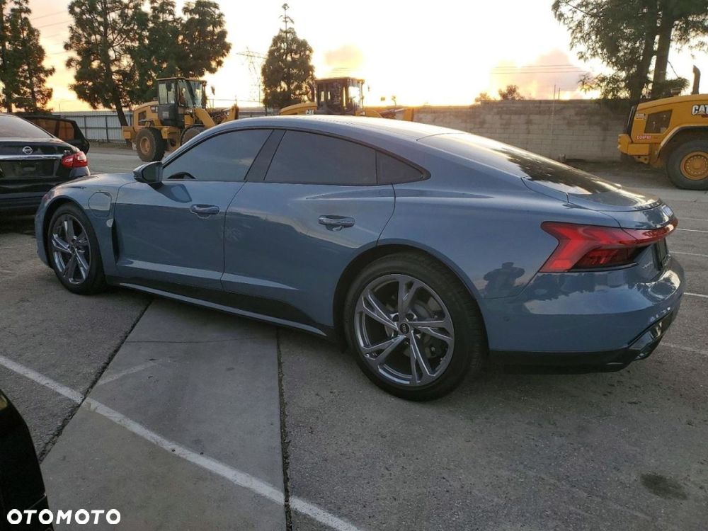 Audi e-tron GT - 4