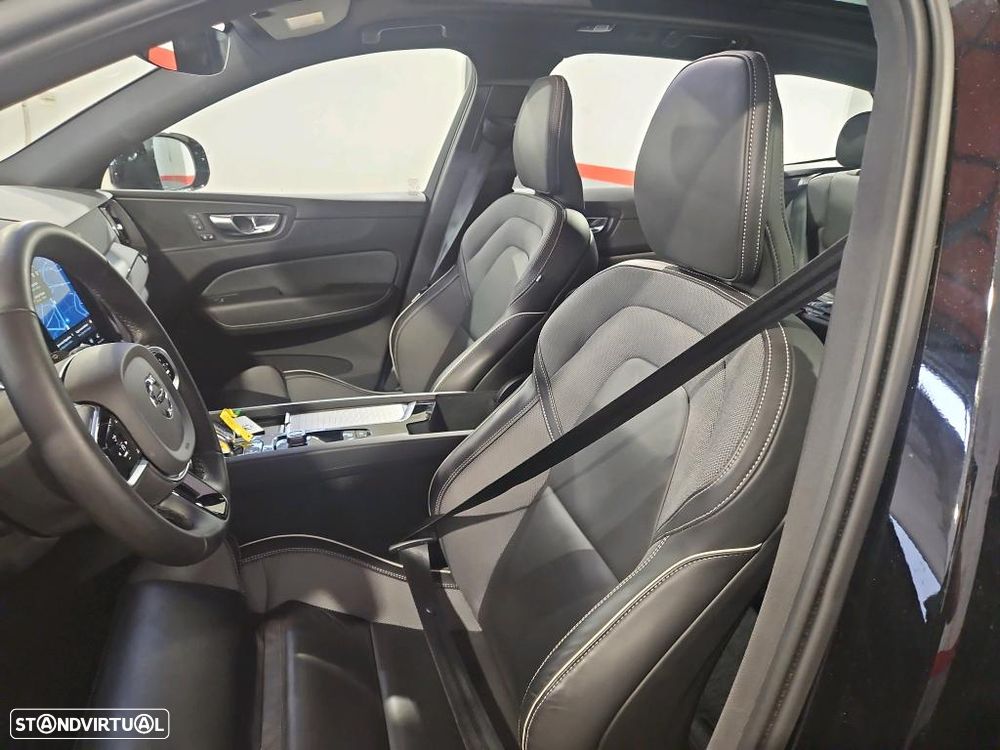 Volvo XC 60 2.0 T6 PHEV Black Edition - 5