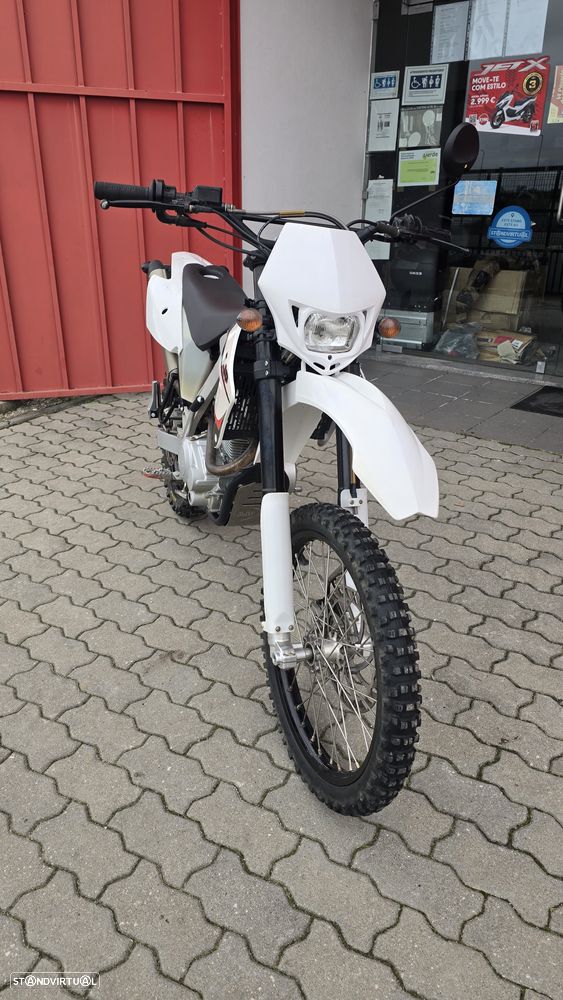 AJP PR3 125 Enduro - 4