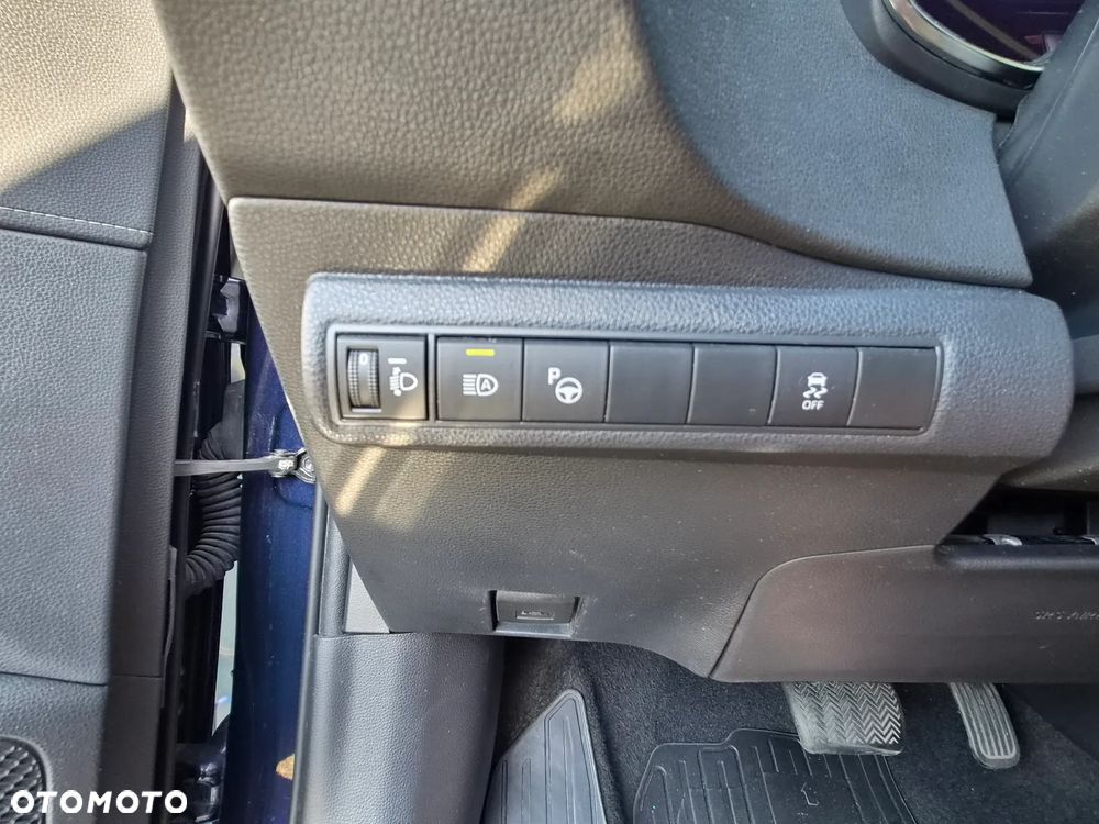 Toyota Corolla 1.8 Hybrid Club - 19