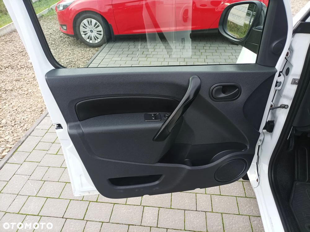 Renault Kangoo Express - 19