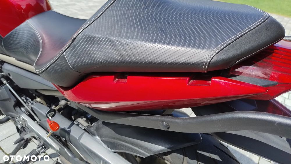 Yamaha XJ - 32