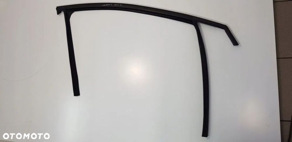 USZCZELKA SZYBY DRZWI PRAWY PRZÓD CHEVROLET CRUZE - 2