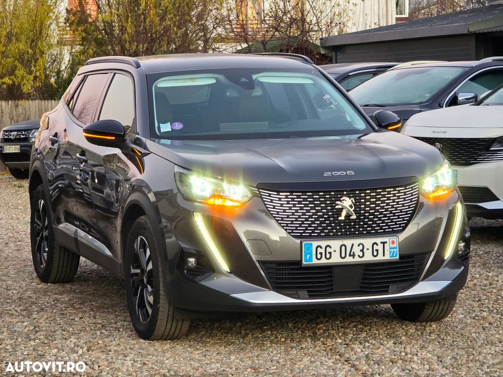 Peugeot 2008 PureTech 130 EAT8 GT Pack - 3