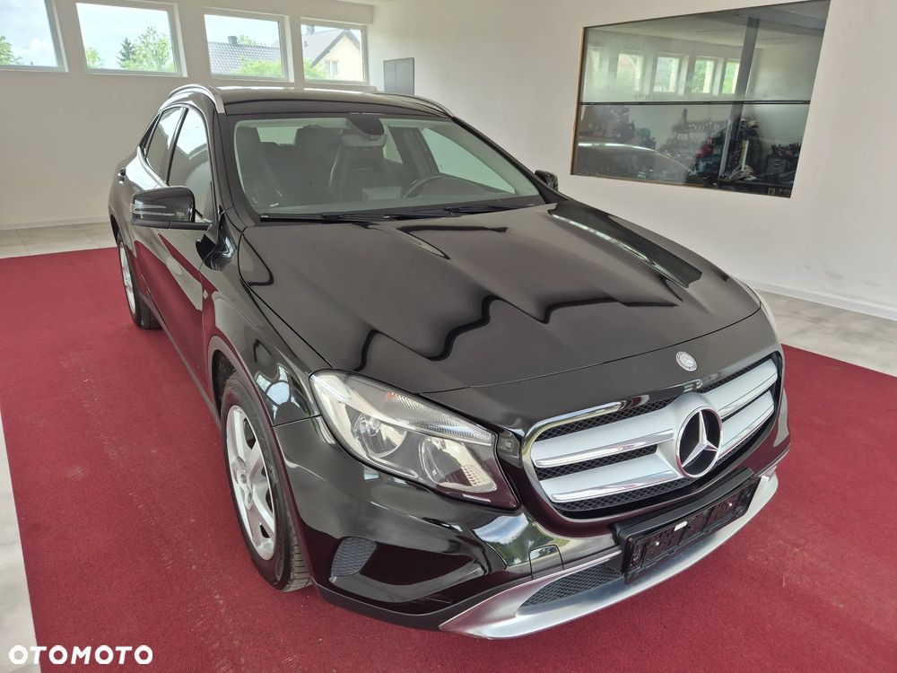 Mercedes-Benz GLA 200 7G-DCT - 1