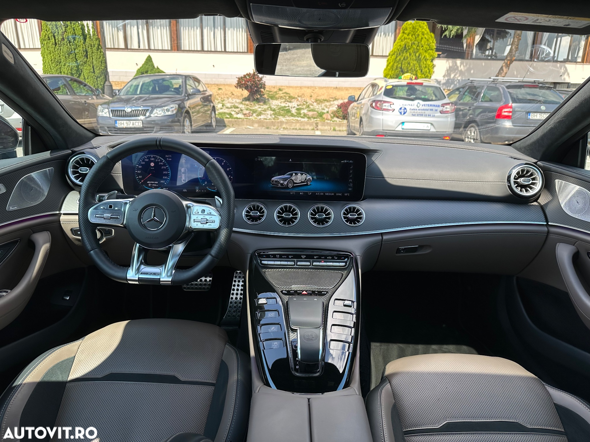 Mercedes-Benz AMG GT-S 63 4MATIC+ - 15
