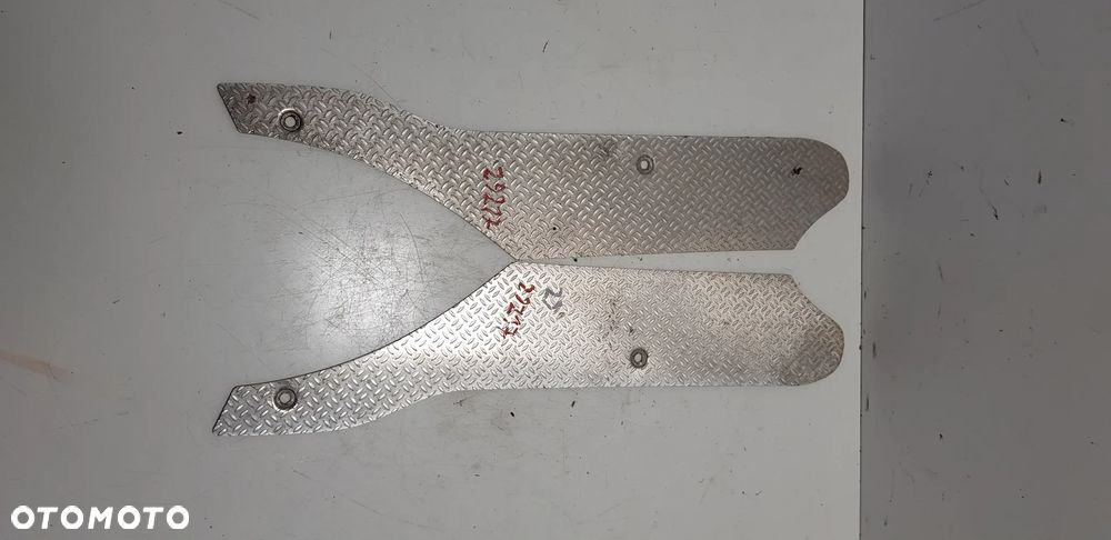 Piaggio NRG 50 Osłona Podestu Blachy - 1