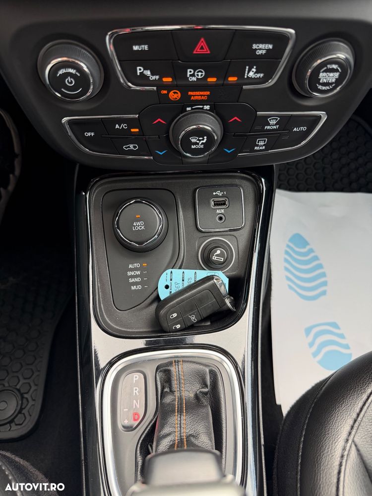 Jeep Compass 2.0 M-Jet 4x4 AT Limited - 23