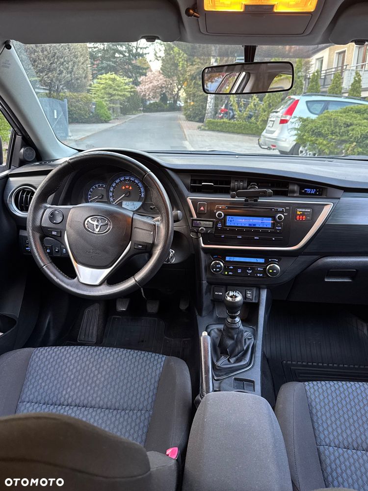 Toyota Auris - 14