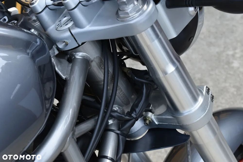 Ducati Monster - 30