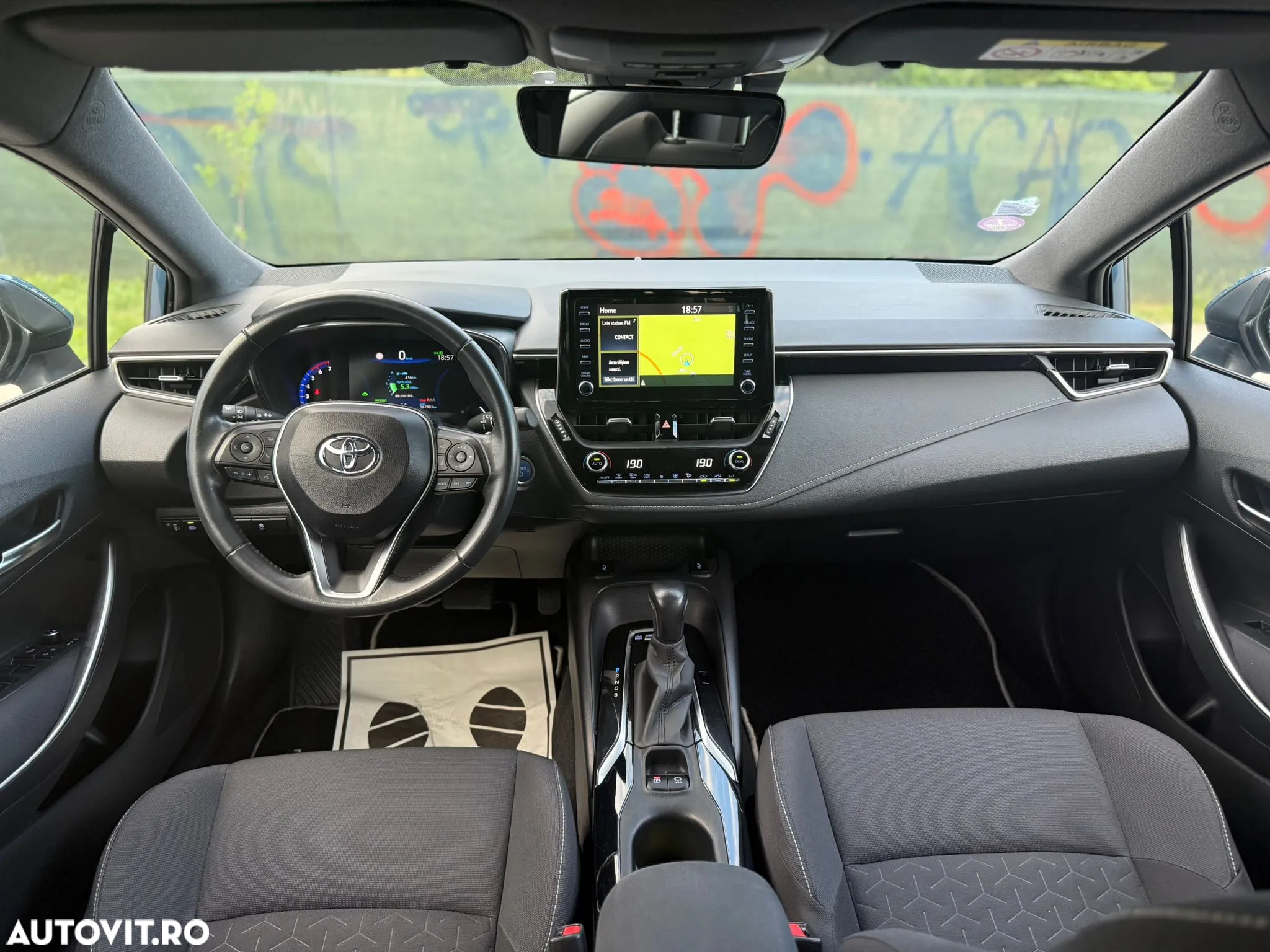 Toyota Corolla 1.8 HSD Dynamic GR Sport - 22
