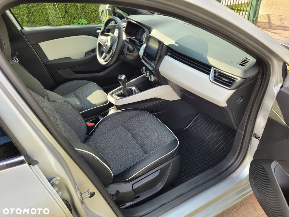 Renault Clio 1.0 TCe Techno - 10