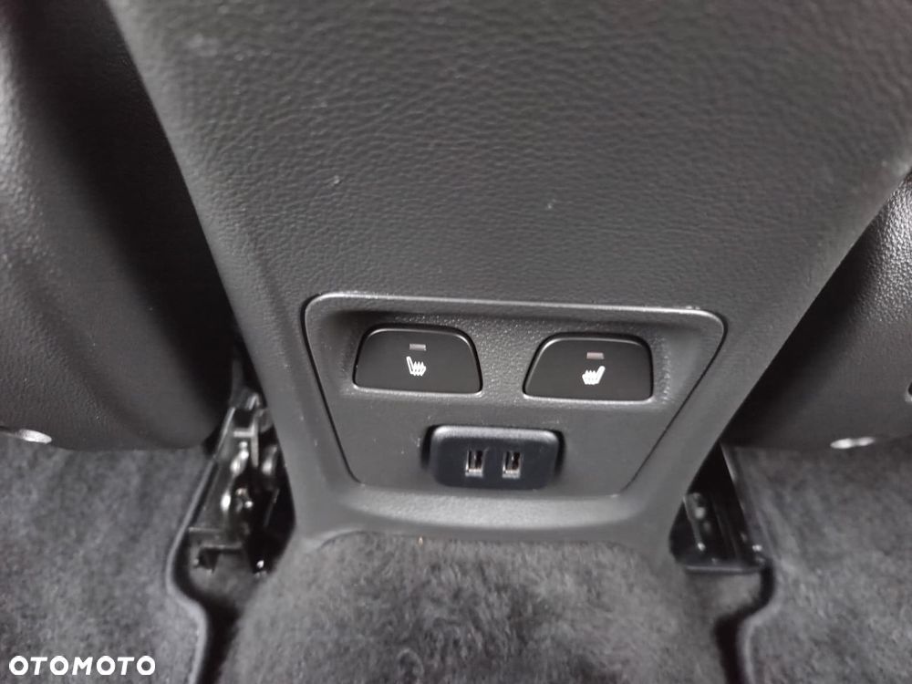 Opel Astra 1.4 Turbo 120 Jahre - 20