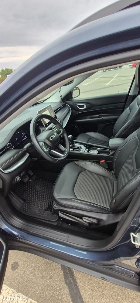 Jeep Compass - 12