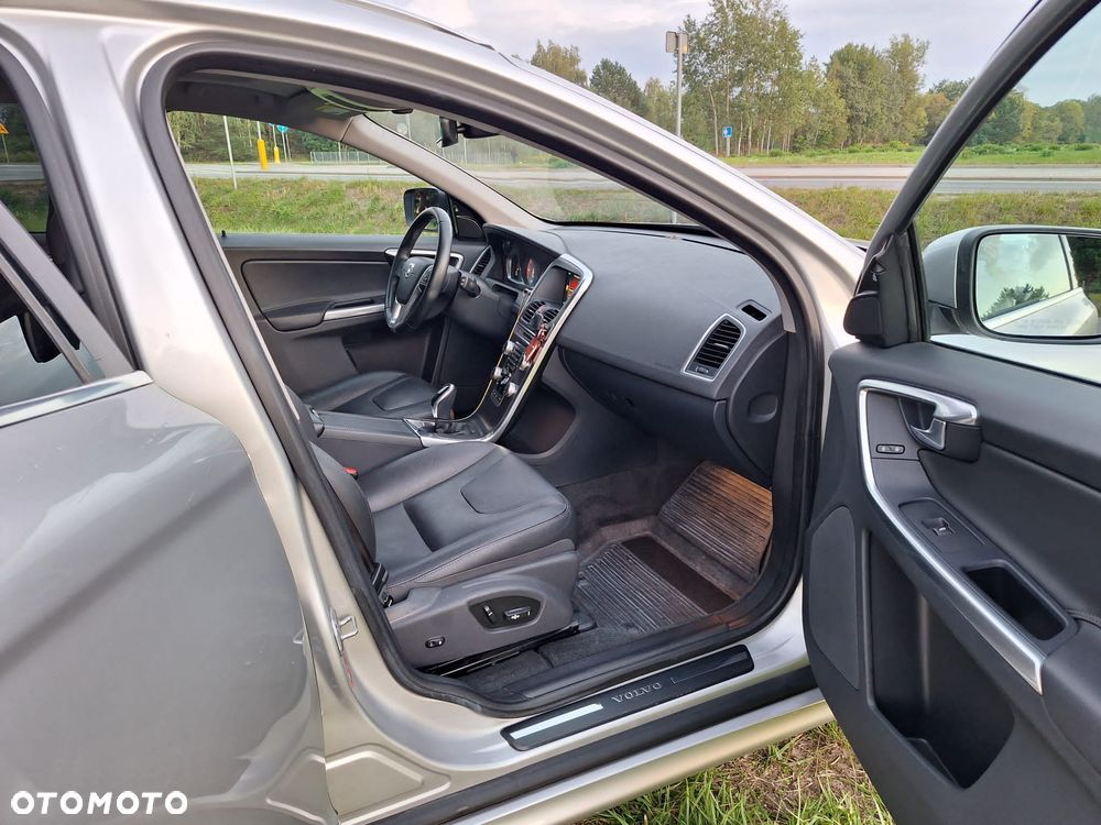 Volvo XC 60 T5 Drive-E Base - 13