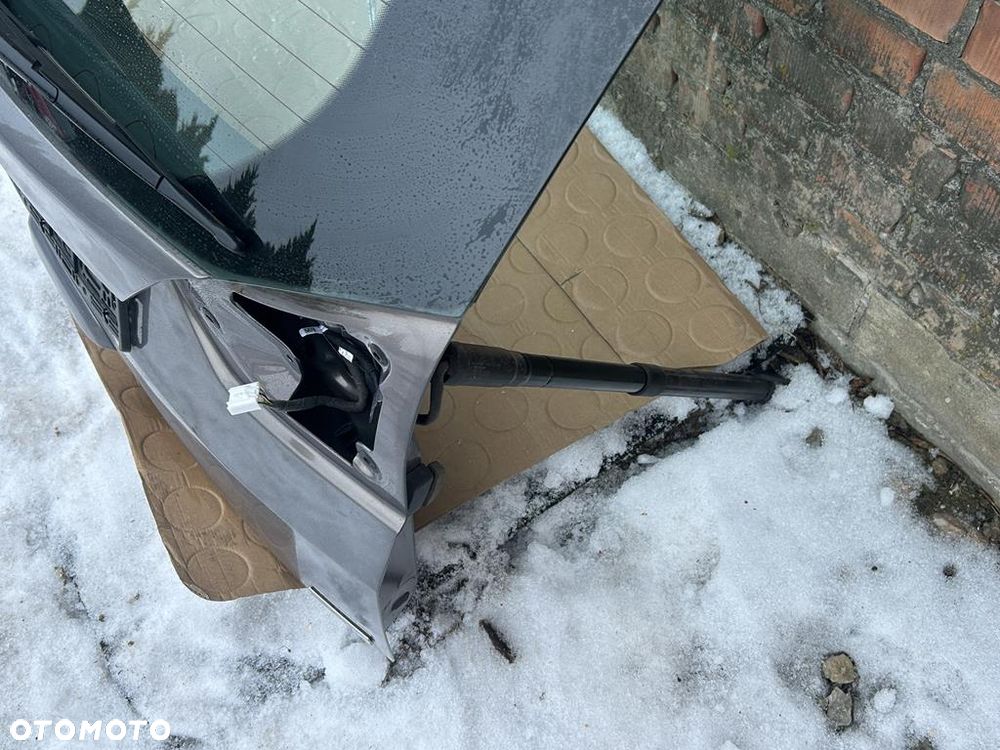 Klapa tył tylna Ford Gran C-max C max kod lakieru VA - 10