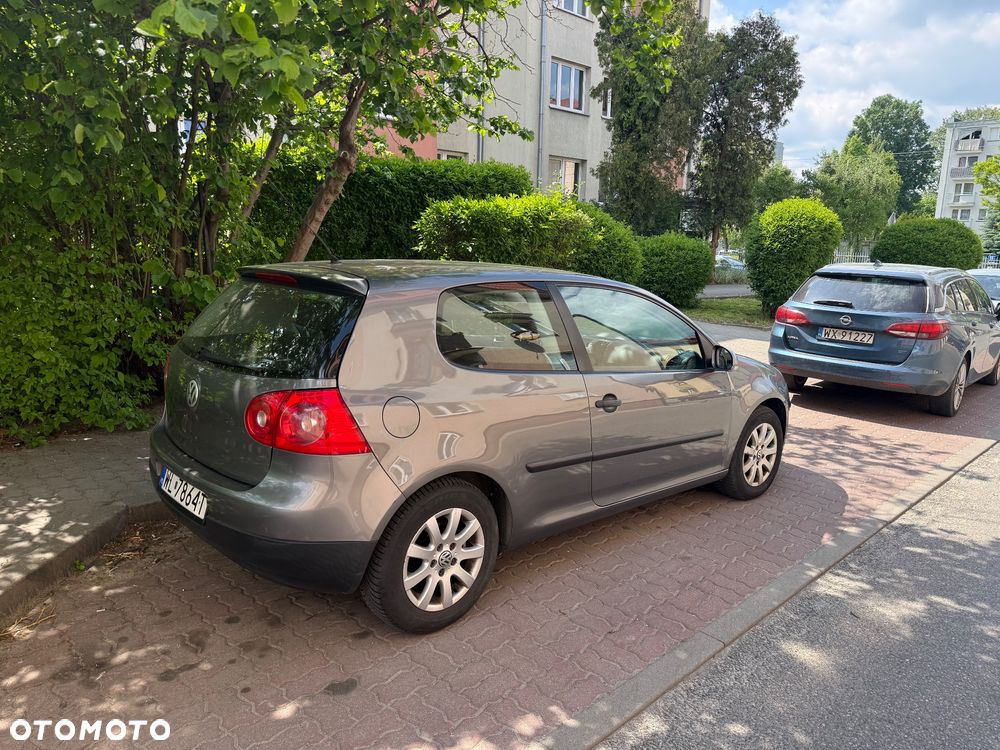 Volkswagen Golf - 2