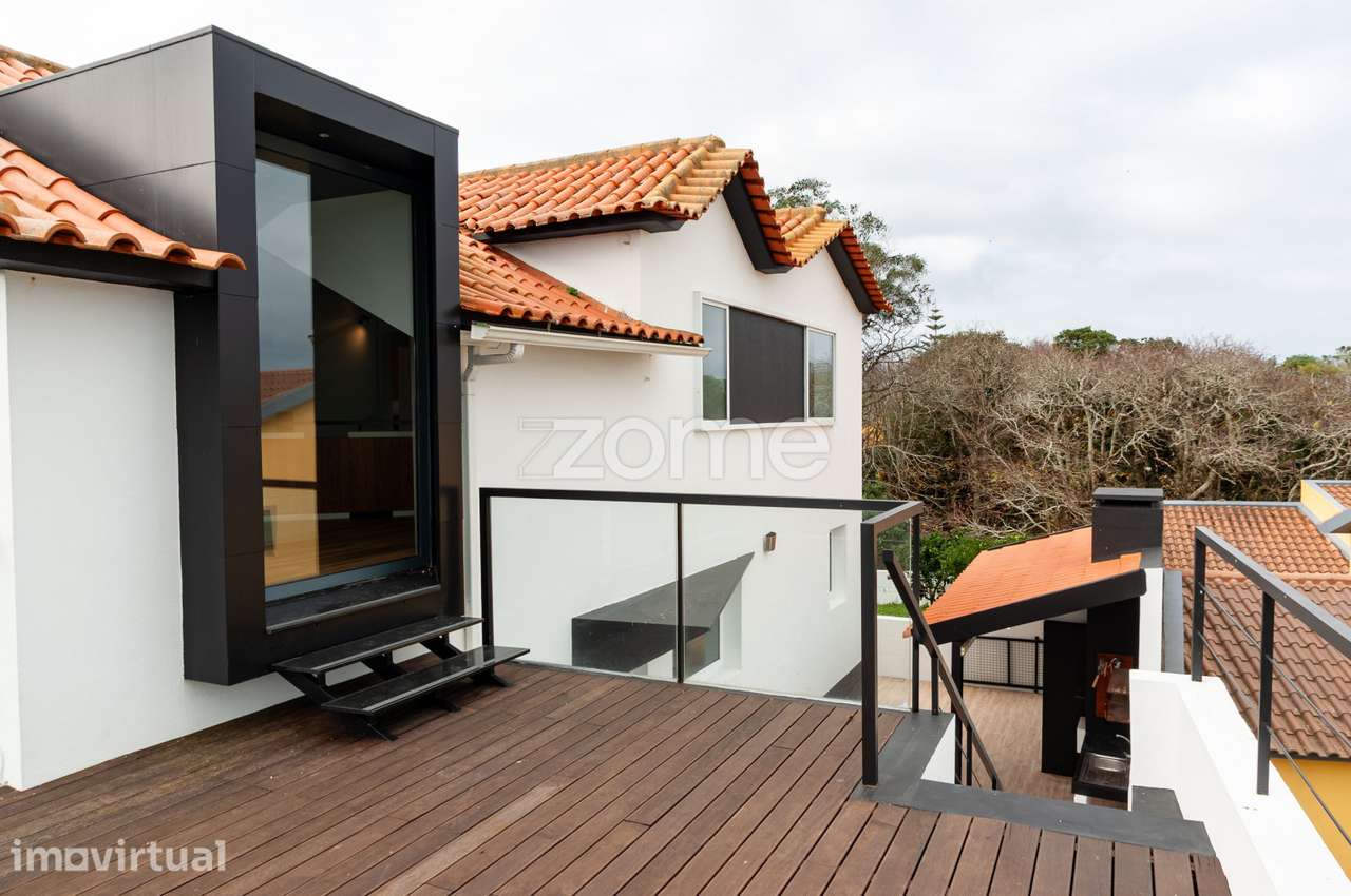 Moradia T3 com Jardim, Churrasqueira e Garagem - Pico da Pedra