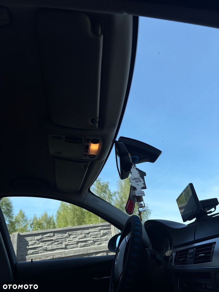 BMW Seria 3 - 16