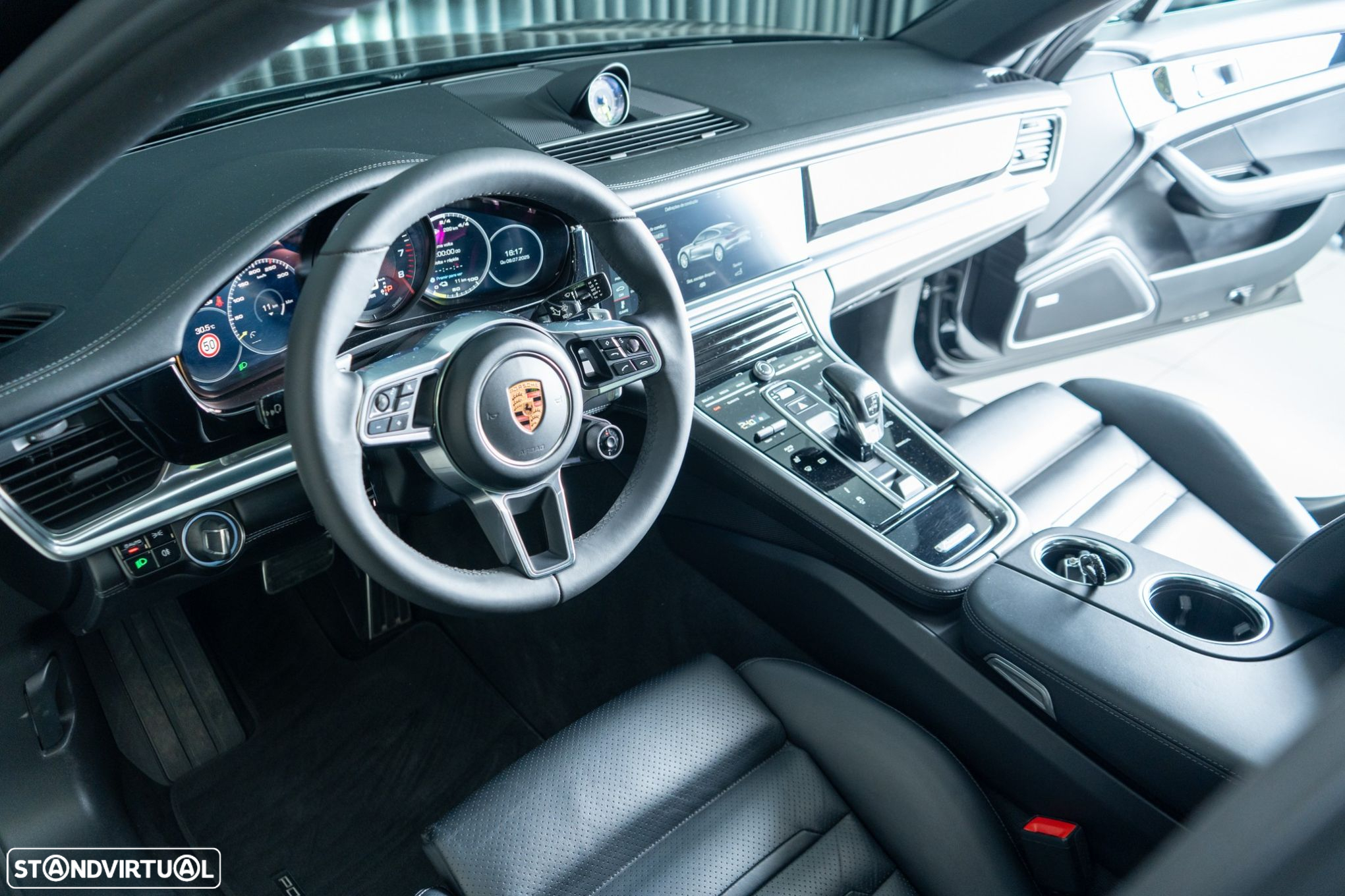 Porsche Panamera 4 E-Hybrid - 13